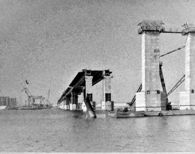 Строительство моста в Набережных Морквашах, 1987 г.